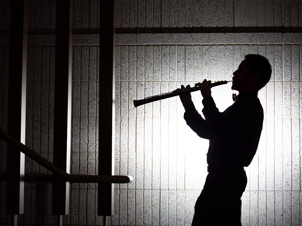 Jesús Ramos playing oboe